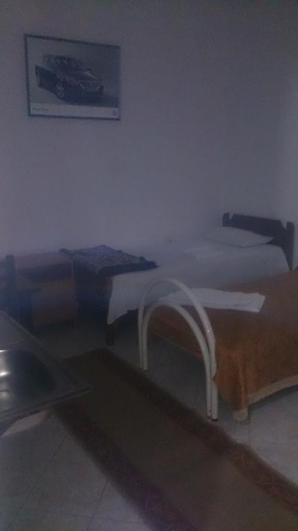 Gjirokastër Camping Late מראה חיצוני תמונה