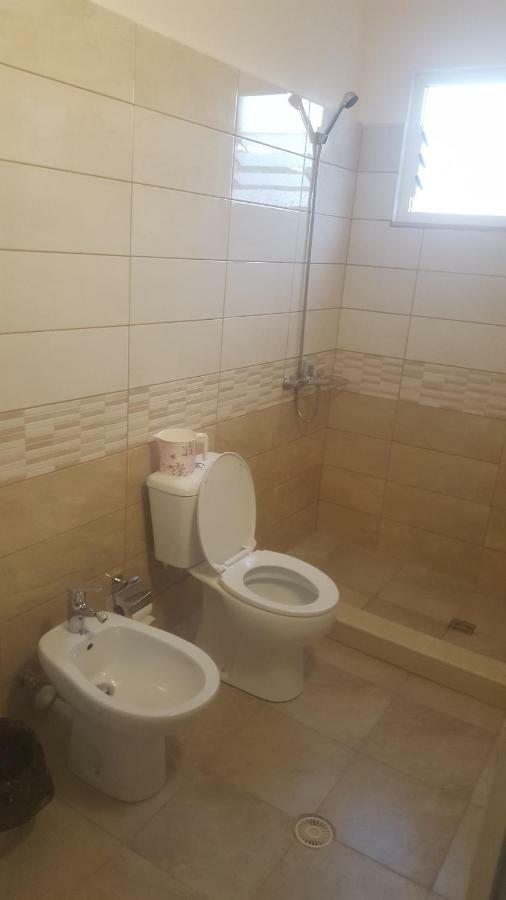 Gjirokastër Camping Late מראה חיצוני תמונה