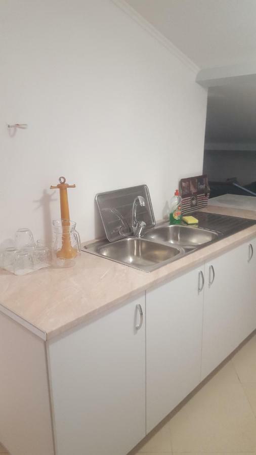 Gjirokastër Camping Late מראה חיצוני תמונה